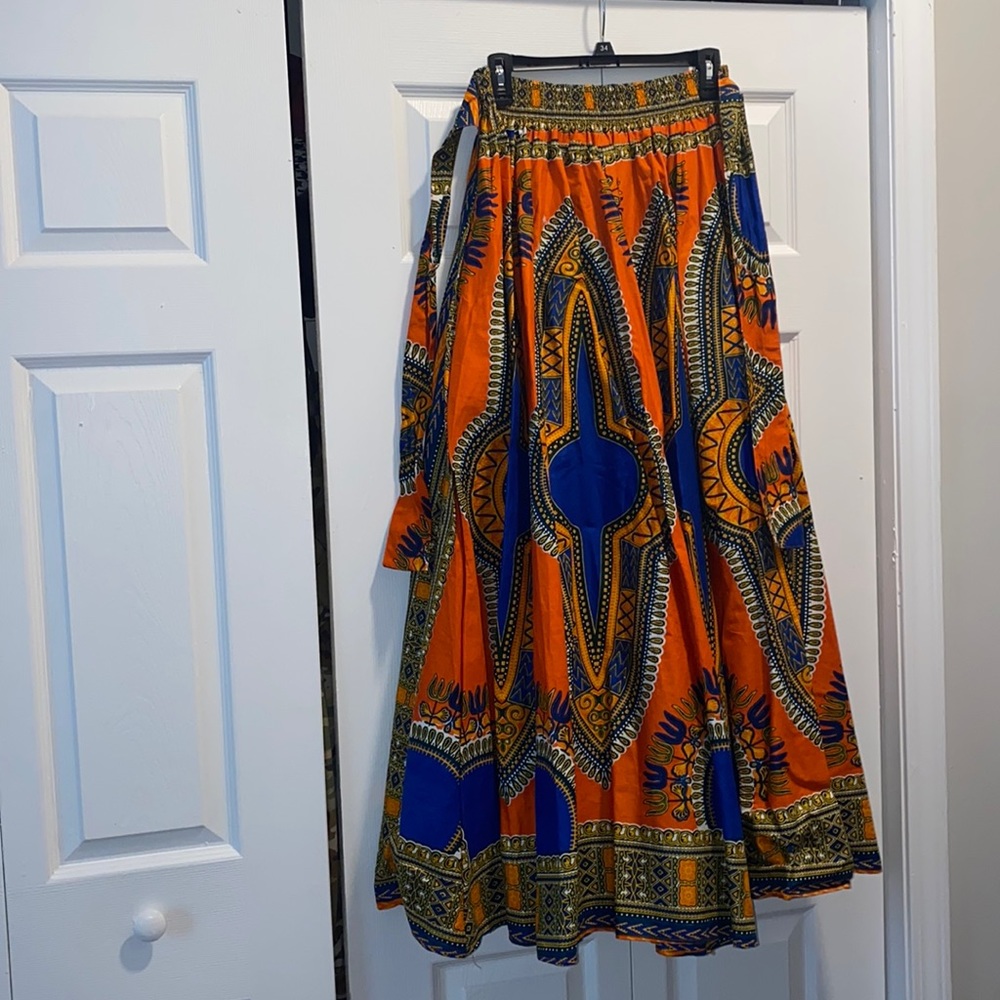 Brand - NF. Size - one size fits most. Color - blue, orange , yellow , white